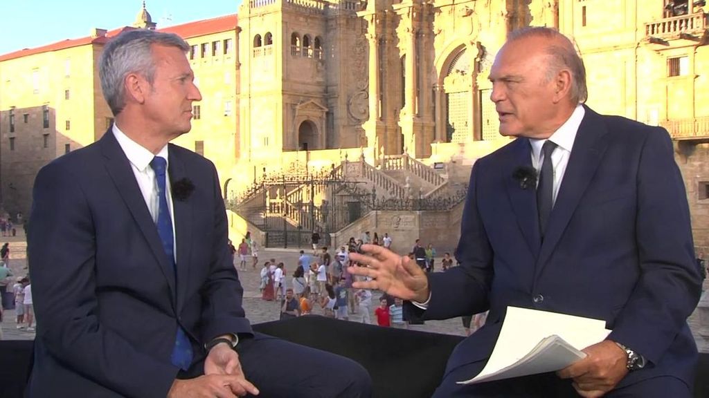 Pedro Piqueras entrevista al presidente de Galicia, Alfonso Rueda