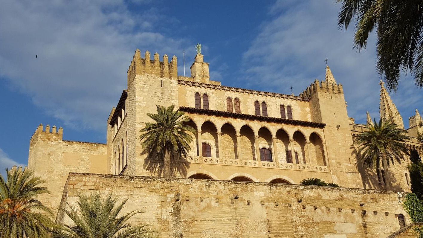 Cuando van a la isla, los reyes se alojan en el Palacio de Miravent.