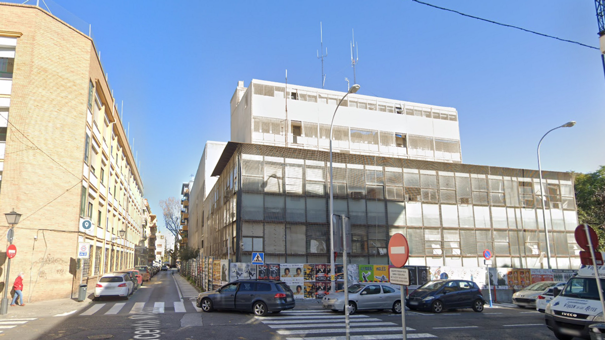 Dos años de obras convertirán una antigua comisaría de Sevilla en hotel de cinco estrellas Dos años de obras convertirán una antigua comisaría de Sevilla en hotel de cinco estrellas