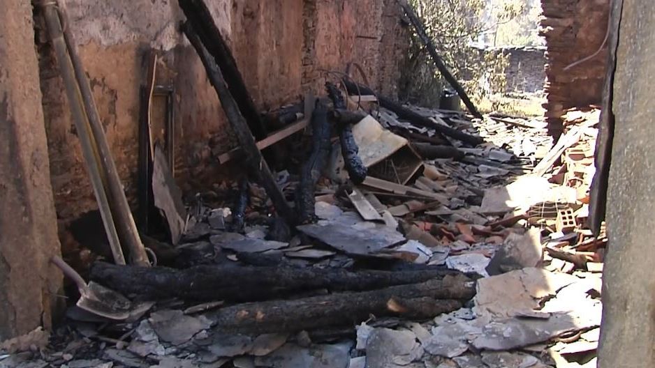 El pueblo de Vegalatrave, en Zamora, devorado por las llamas: “Si sigue el viento que había se quema todo”