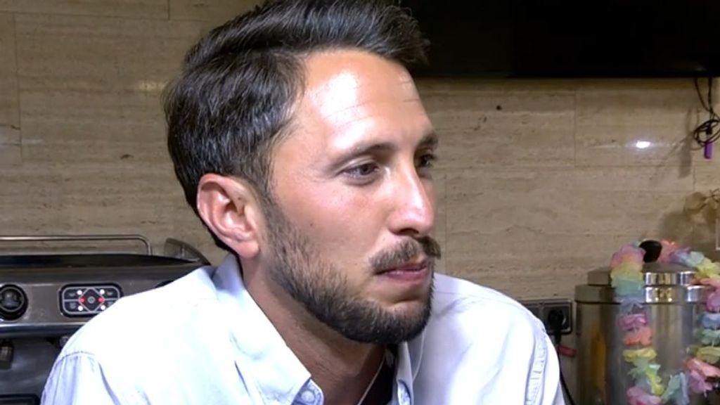 El sevillano asegura que tiene pruebas de su affaire con Anabel Pantoja: una foto de ellos besándose
