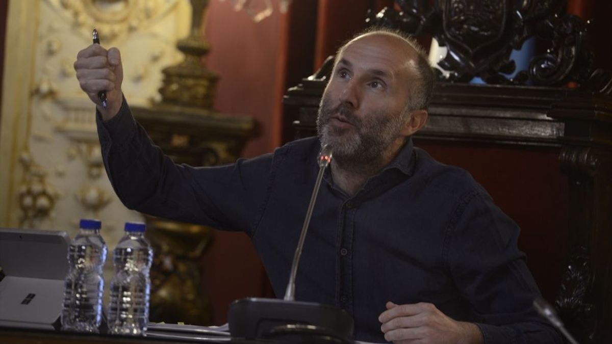 Gonzalo Pérez Jácome, alcalde de Ourense: una vida política marcada por la polémica Gonzalo Pérez Jácome, alcalde de Ourense: una vida política marcada por la polémica