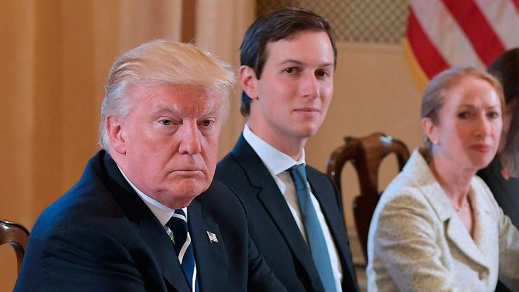 Jared kushner junto a Donald Trump cuando trabajaba como asesor del presidente de Estados Unidos, su yerno.