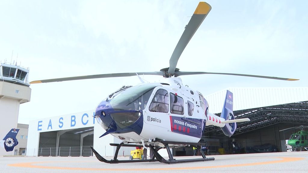 Los dos nuevos helicópteros de los Mossos, pioneros en España