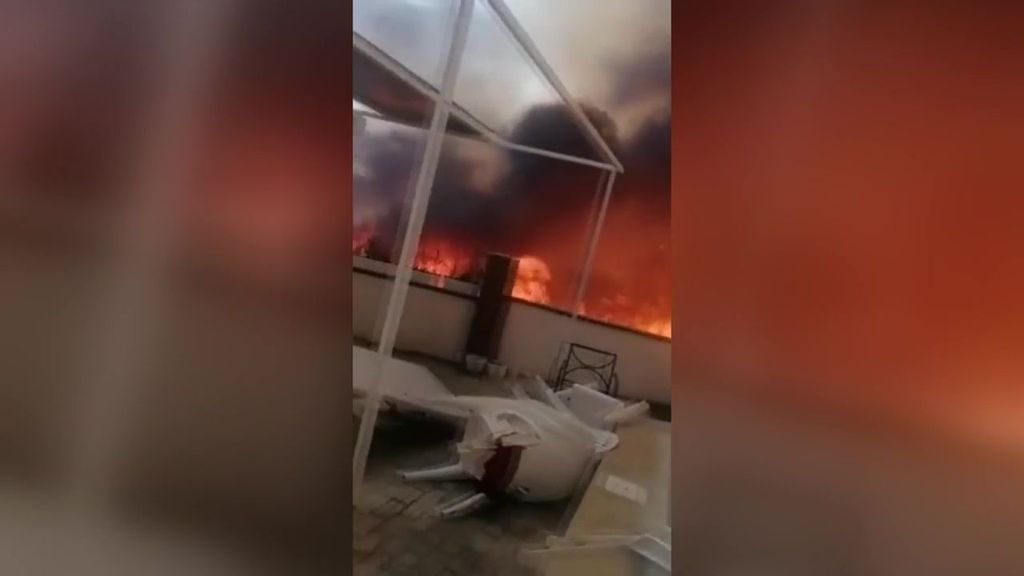 Tercer incendio en Mijas, Málaga, en poco tiempo con nuevos desalojos de vecinos