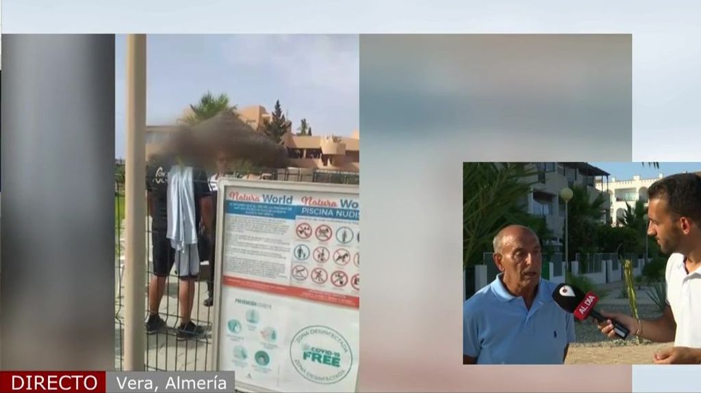 Polémica por una desokupación nudista en Vera: “Todos tienen que ir desnudos en las zonas comunes y la piscina”