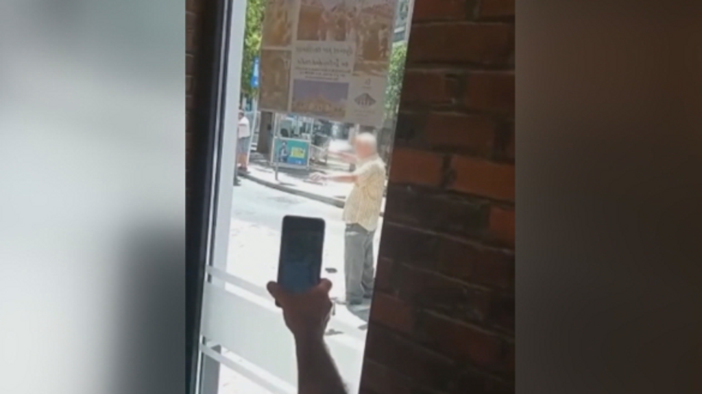 Un hombre apuñala a los propietarios de un bar en Córdoba por negarle la entrada al local