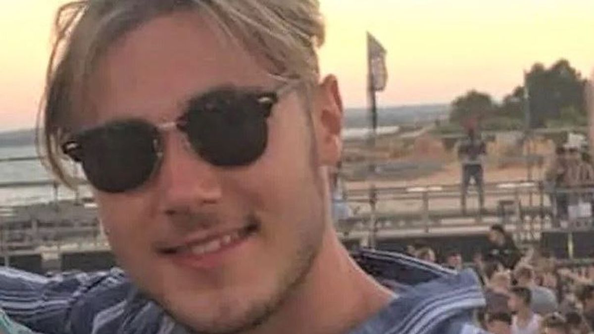 Un joven británico de 22 años ha perdido la vida al ser golpeado por las aspas de un helicóptero en Grecia