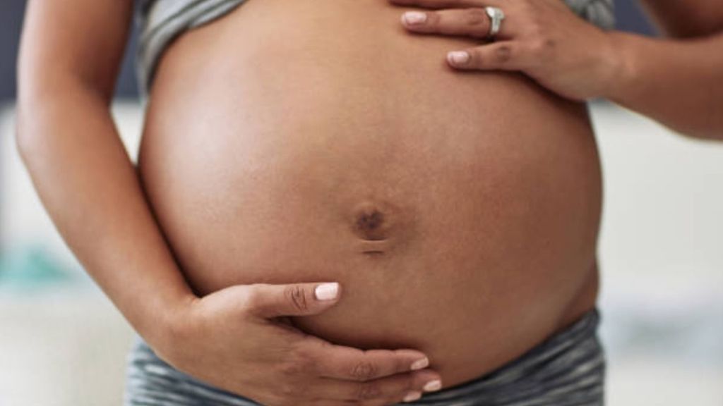 Durante el embarazo será normal que el ombligo cambie de forma.