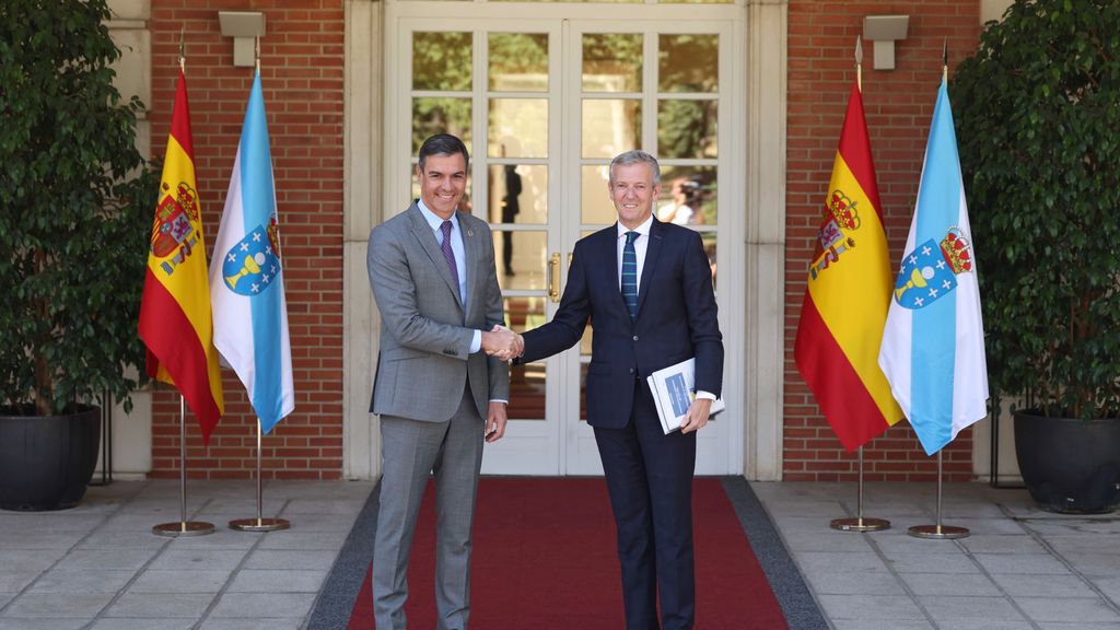 El presidente de la Xunta de Galicia, Alfonso Rueda, reunido con el jefe del Ejecutivo, Pedro Sánchez
