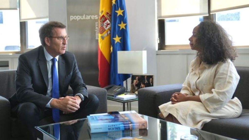 Feijóo reunido con la embajadora de Estados Unidos en la sede de Génova