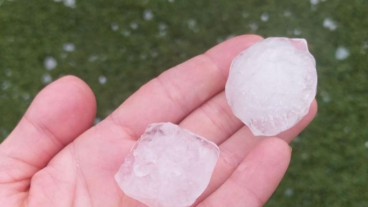 Granizo del tamaño de pelotas de golf sacude la comarca de Els Ports de Castellón Granizo del tamaño de pelotas de golf sacude la comarca de Els Ports de Castellón