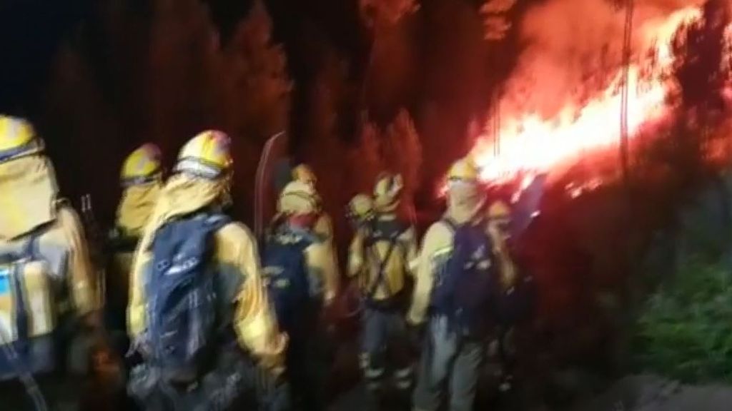 Los incendios asolan Ourense: sobrevivir al fuego y al miedo de perderlo todo