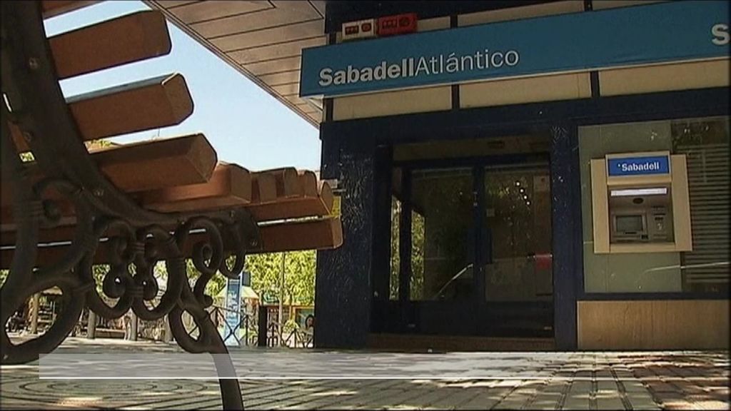 La banca española pide negociar los nuevos impuestos presentados por el gobierno