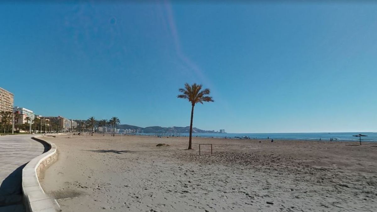 Muere ahogado un bañista en la playa de San Antonio de Cullera Muere ahogado un bañista en la playa de San Antonio de Cullera