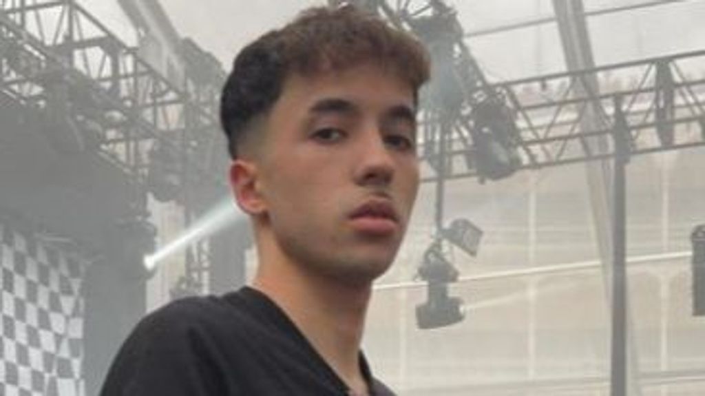 Pole.