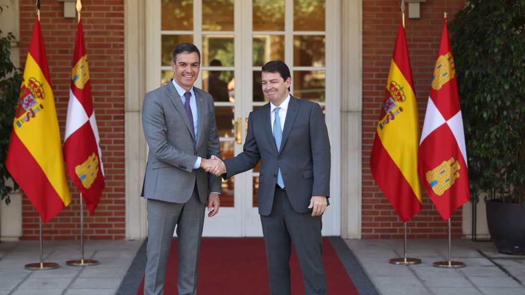 Sánchez recibe a Mañueco