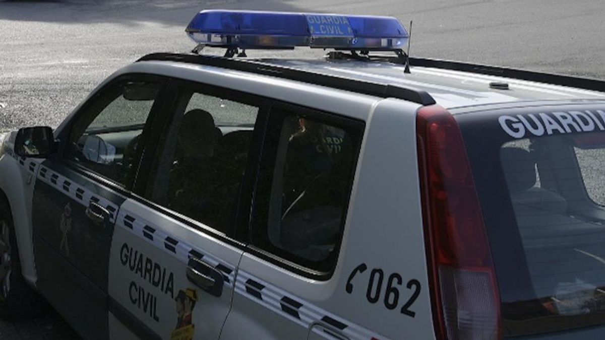 Un coche de la Guardia Civil. Un coche de la Guardia Civil.