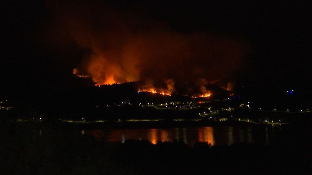 Un incendio forestal en Castrelo de Miño arrasa unas 150 hectáreas y revive la pesadilla