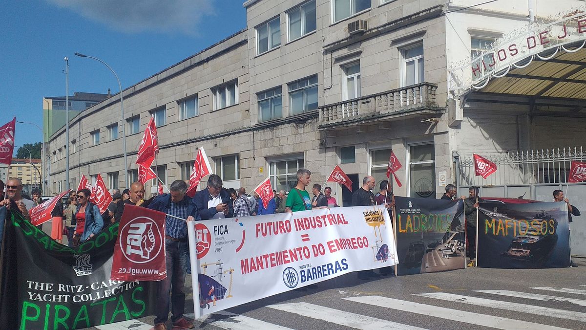 Un juzgado de Pontevedra acuerda el despido colectivo de la plantilla del astillero Barreras Un juzgado de Pontevedra acuerda el despido colectivo de la plantilla del astillero Barreras