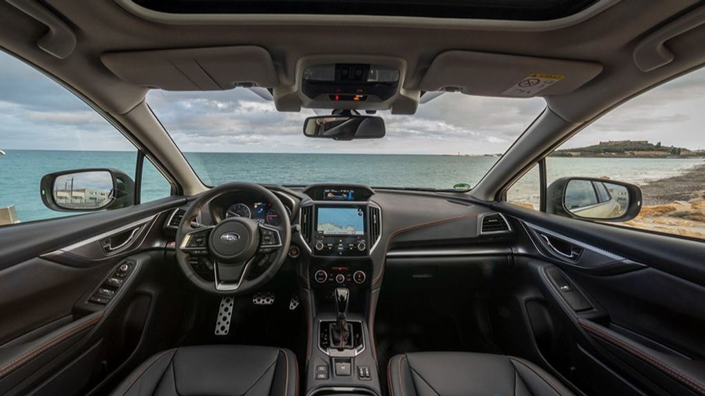 EL INTERIOR DEL XV ES ESPACIOSO FOTO SUBARU