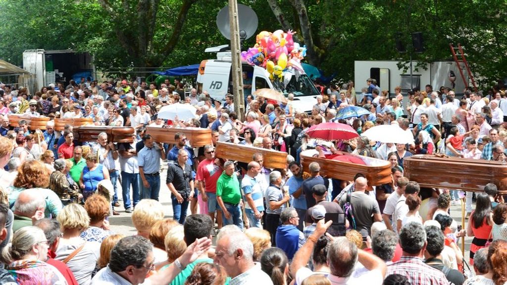 Procesión de los ataúdes.