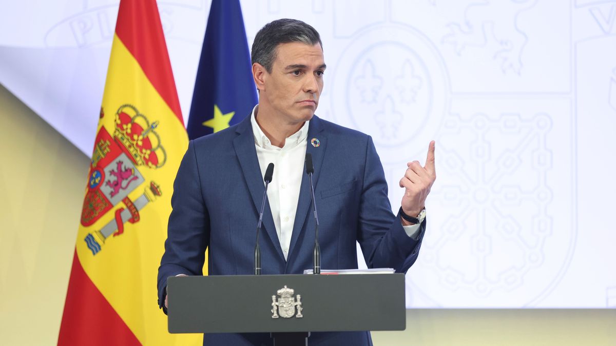 El presidente del Gobierno, Pedro Sánchez, presenta el primer informe de rendición de cuentas 2022 del Gobierno de España, en el Complejo de La Moncloa, a 29 de julio de 2022, en Madrid (España) El presidente del Gobierno, Pedro Sánchez, presenta el primer informe de rendición de cuentas 2022 del Gobierno de España, en el Complejo de La Moncloa, a 29 de julio de 2022, en Madrid (España)