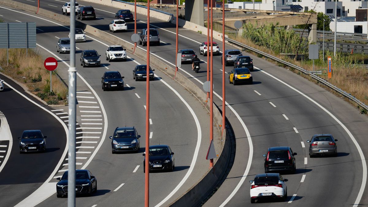 Casi 400.000 vehículos han salido ya de Barcelona en la operación salida Casi 400.000 vehículos han salido ya de Barcelona en la operación salida