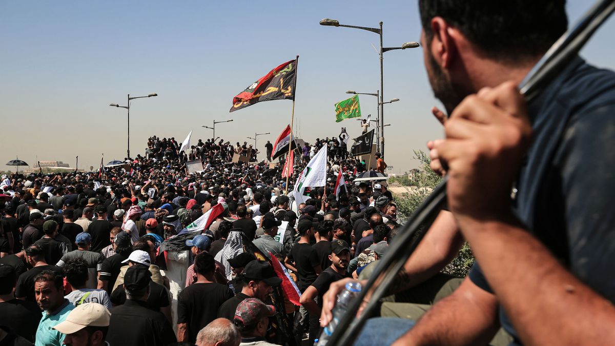 Irak suspende la jornada laboral para calmar la tensión por las protestas