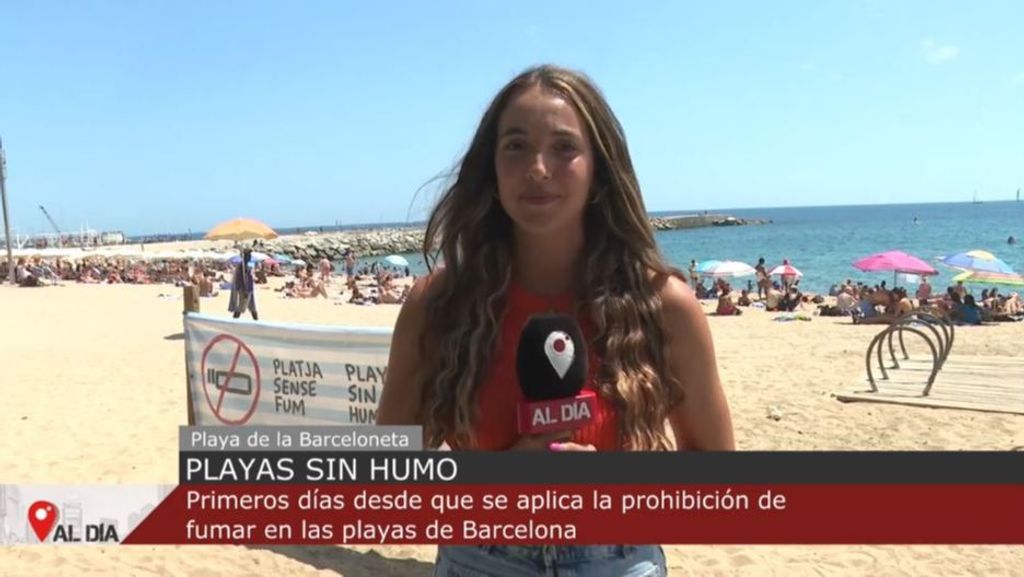 Playas sin humo en Barcelona: fumar acarrea una sanción económica de 30 euros