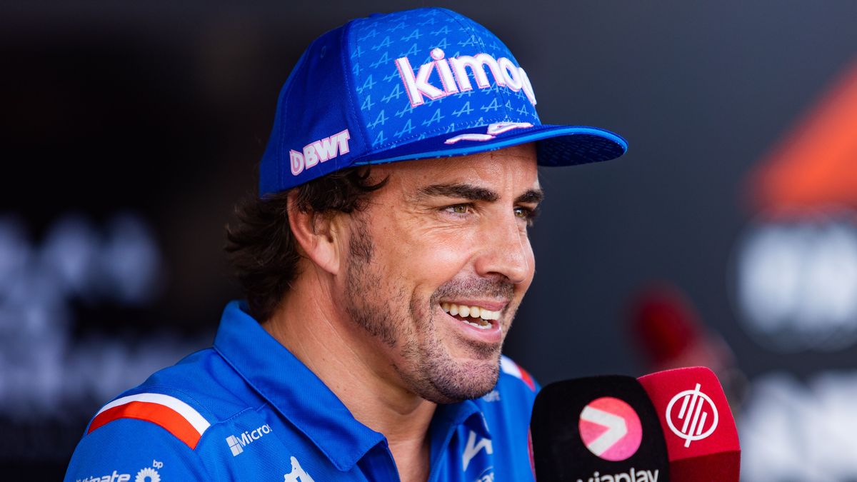 ALONSO Fernando (spa), Alpine F1 Team A522, portrait during the Formula 1 Aramco Magyar Nagydij 2022, Hungarian Grand Prix 2022, 12th round of the 2022 FIA Formula One World Championship from July 28 to 31, 2022 on the Hungaroring, in Mogyorod, Hungary - Photo Joao Filipe / DPPI ALONSO Fernando (spa), Alpine F1 Team A522, portrait during the Formula 1 Aramco Magyar Nagydij 2022, Hungarian Grand Prix 2022, 12th round of the 2022 FIA Formula One World Championship from July 28 to 31, 2022 on the Hungaroring, in Mogyorod, Hungary - Photo Joao Filipe / DPPI