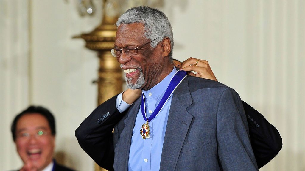 Bill Russell recibió la Medalla de la Libertad de manos de Barack Obama