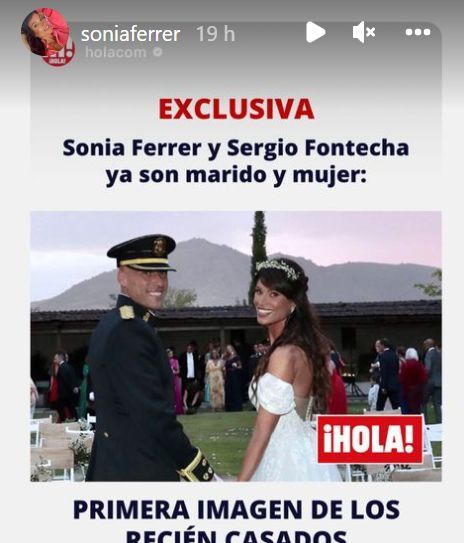 Los novios, felices tras darse el 'sí, quiero'