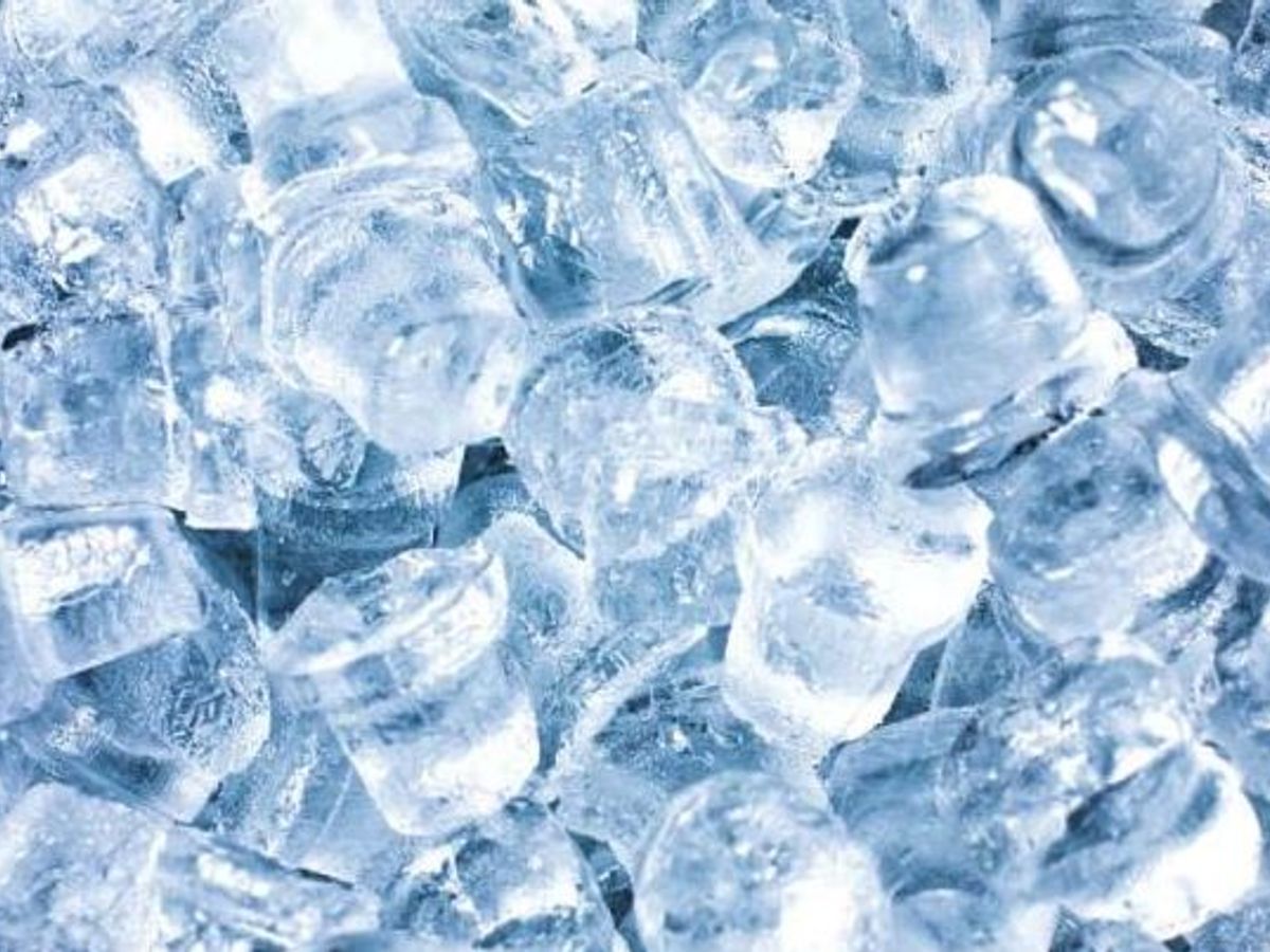Los cubitos de hielo no resisten la alta demanda por la ola de calor