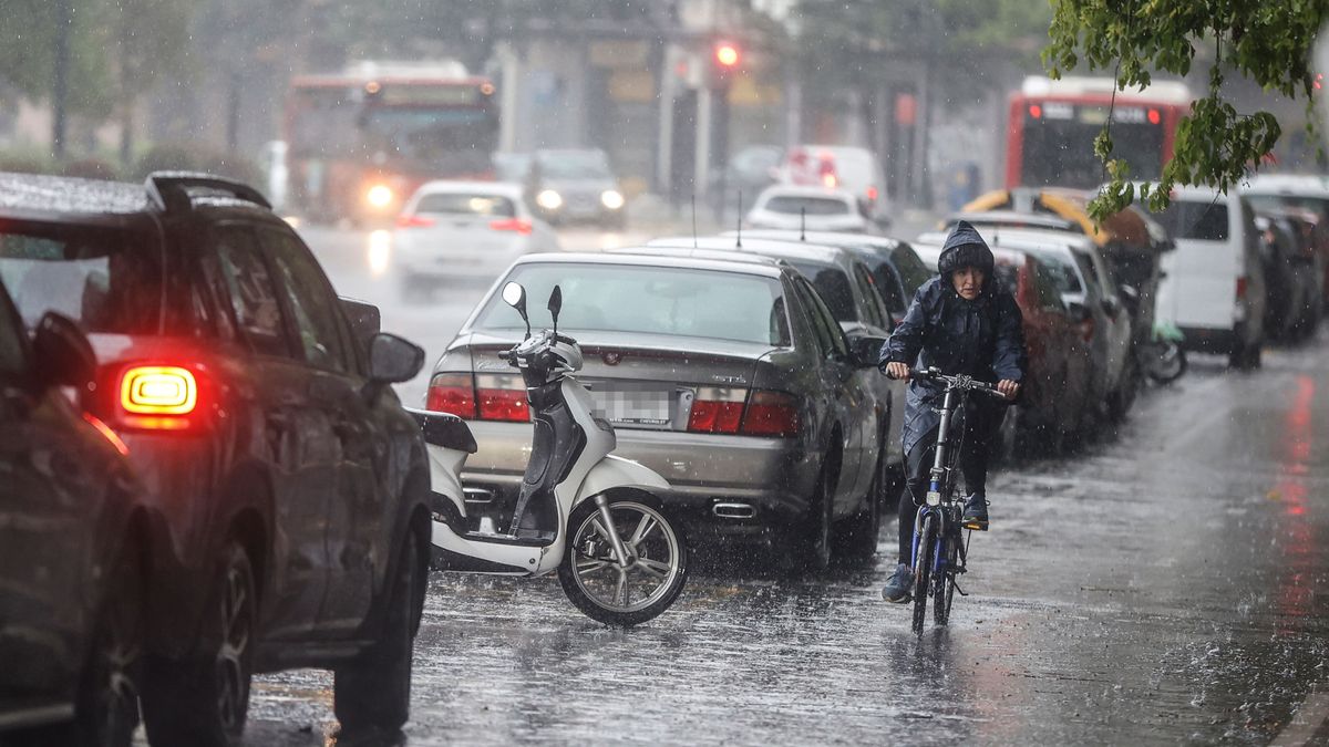 Estallido de tormentas y aguaceros a 40 ºC: sigue la alerta en España
