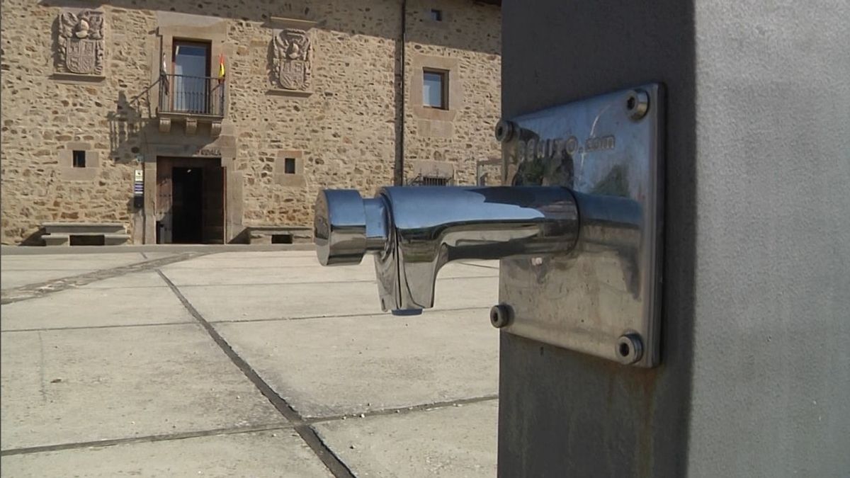 Fuente de Ozaeta, localidad alavesa que sufrió restricciones en el abastecimiento Fuente de Ozaeta, localidad alavesa que sufrió restricciones en el abastecimiento