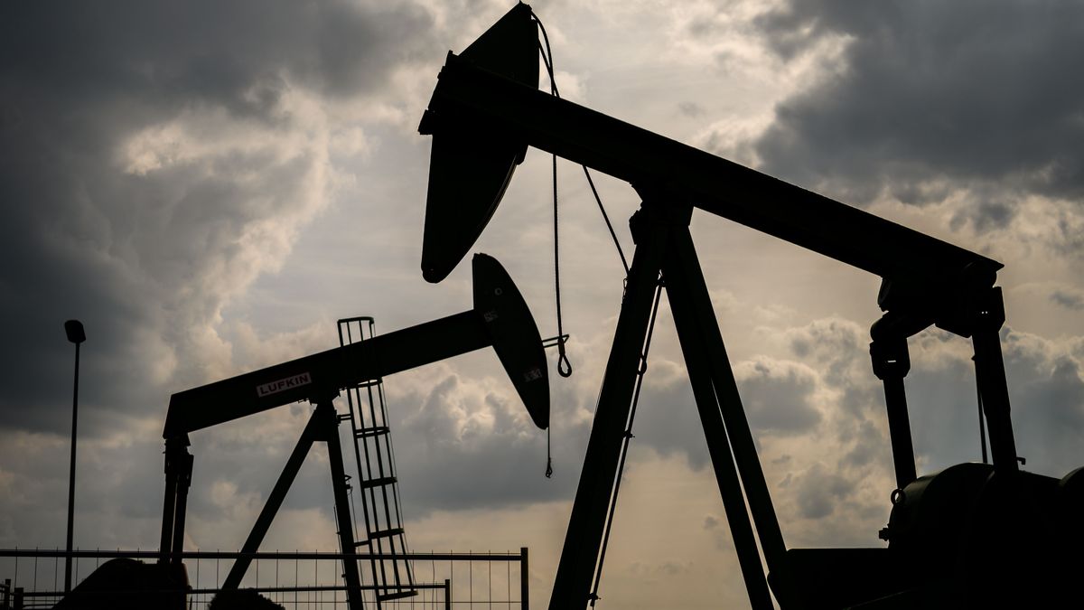 EuropaPress 3183216 filed 16 august 2019 emlichheim pump jacks operate at wintershall dea EuropaPress 3183216 filed 16 august 2019 emlichheim pump jacks operate at wintershall dea