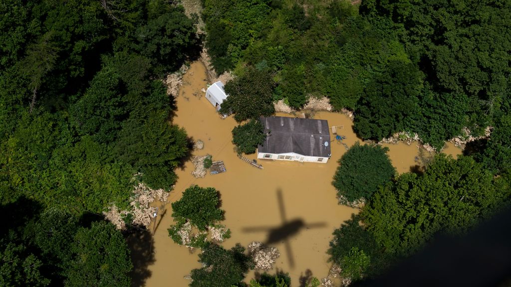 Las inundaciones causan al menos 37 muertos en Kentucky, Estados Unidos