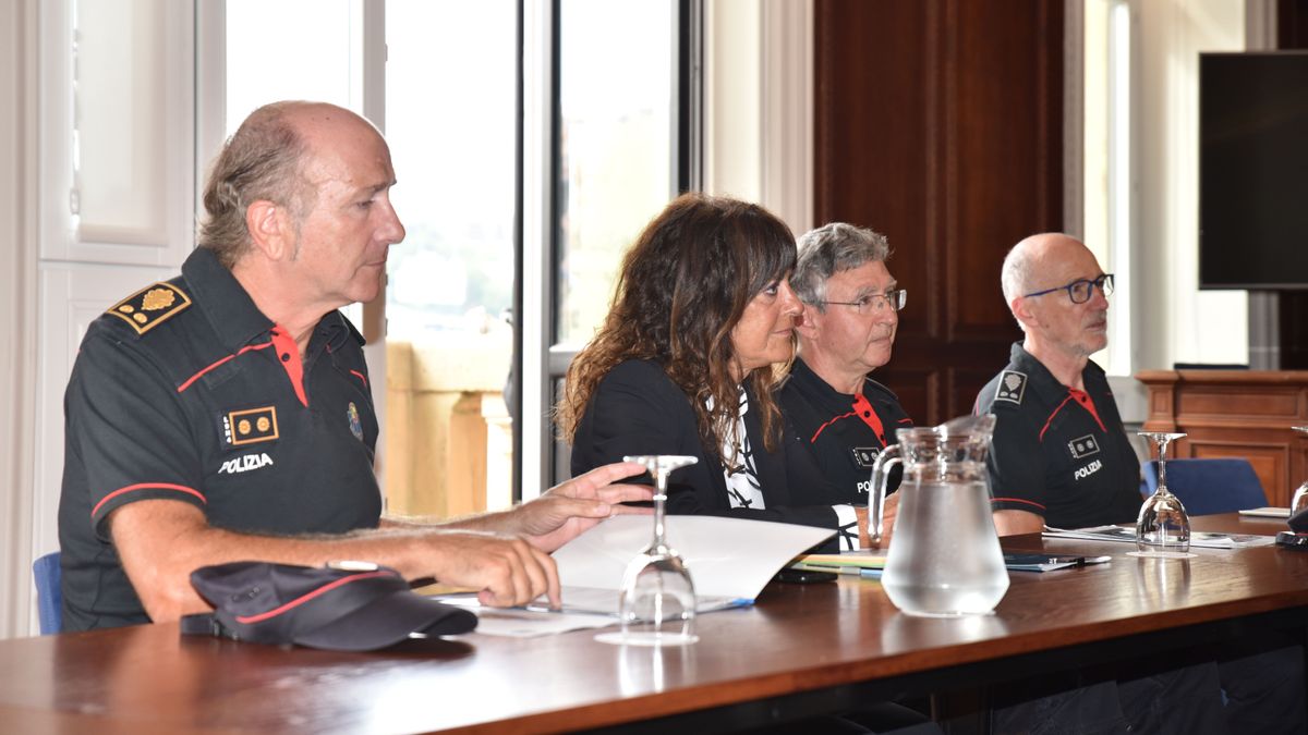 Reunión de la Ertzaintza y la Policía Municipal de San Sebastián Reunión de la Ertzaintza y la Policía Municipal de San Sebastián