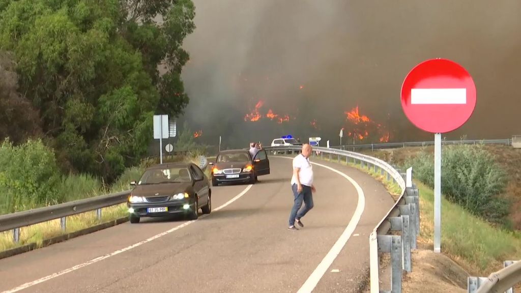 Un incendio en Verín, Ourense, arrasa con 400 hectáreas