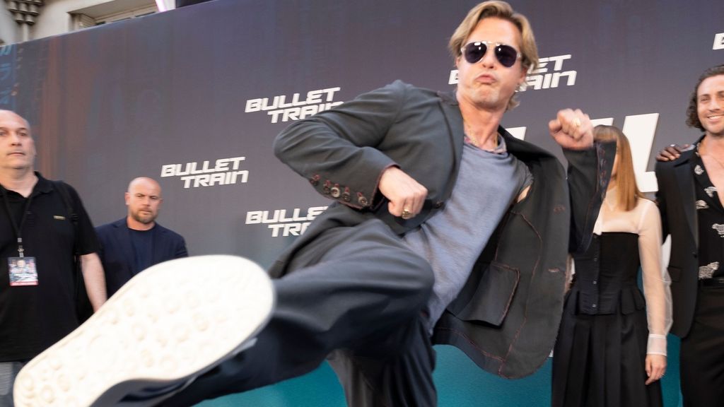 Brad Pitt attends a photocall for the film « Bullet Train » at le Grand Rex in Paris on July 18, 2022 (Olivier Vigerie / SONY PICTURES ENTERTAINMENT)
