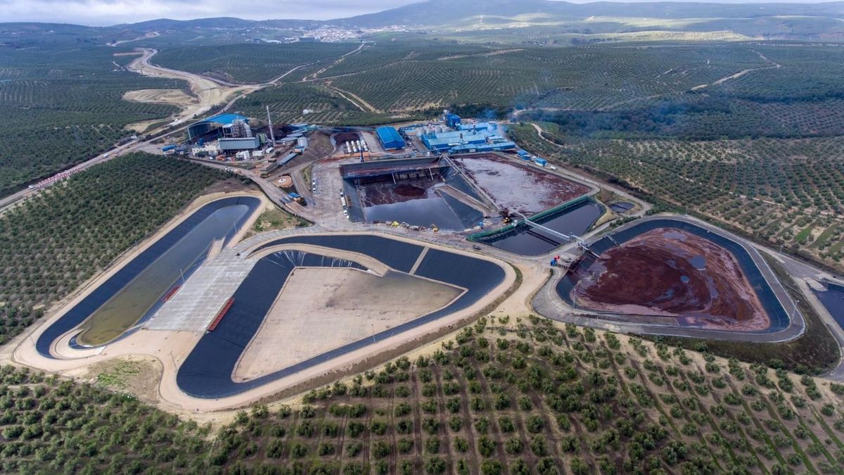 La mayor orujera del mundo, en Jaén, cierra La mayor orujera del mundo, en Jaén, cierra