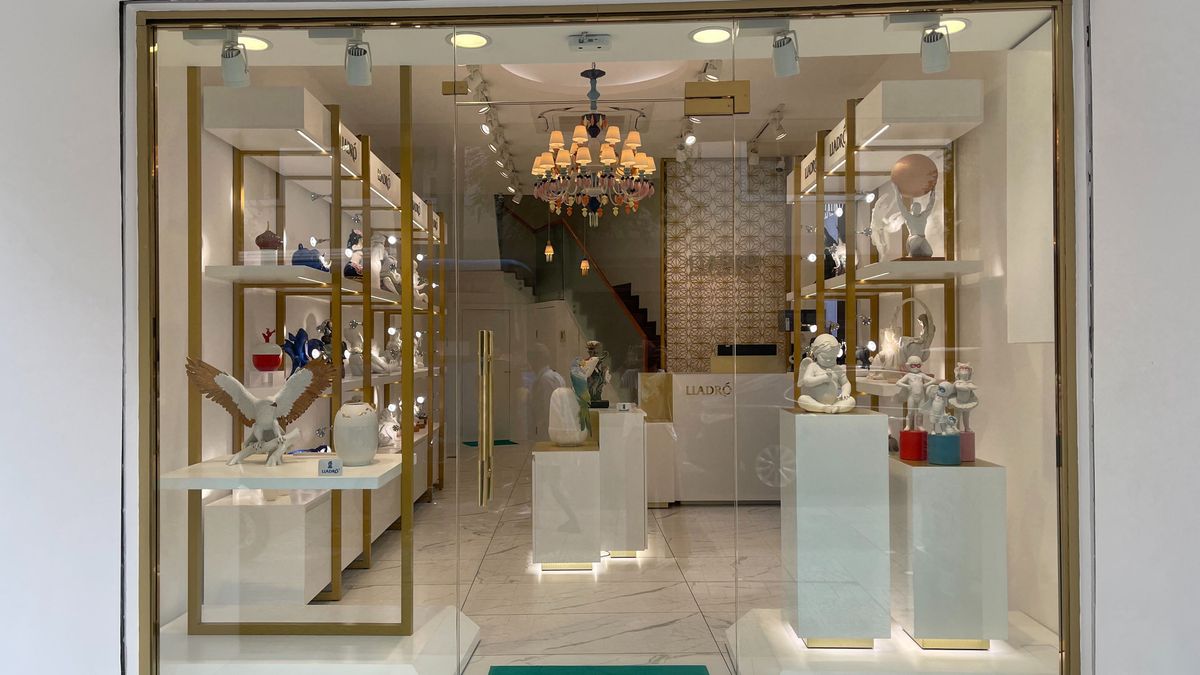 Lladró abre su primera tienda en Vietnam con tras diez años en el país asiático Lladró abre su primera tienda en Vietnam con tras diez años en el país asiático