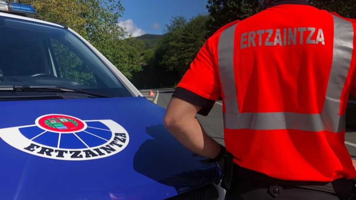 Patrulla de la Ertzaintza Patrulla de la Ertzaintza
