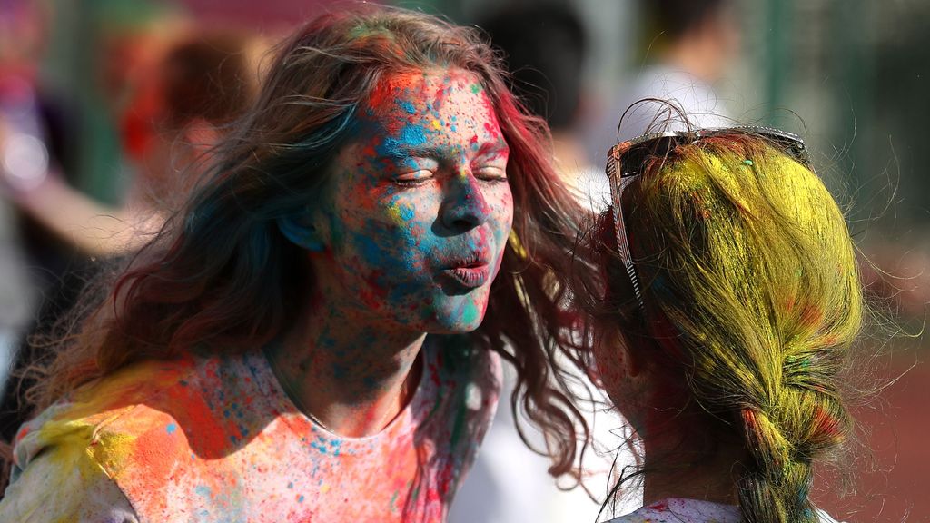 Chicas en una Holi Colours. ARCHIVO