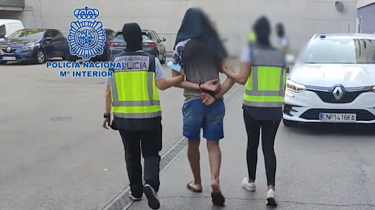 Detenido en Mataró un combatiente yihadista de Al Qaeda recién llegado de Siria Detenido en Mataró un combatiente yihadista de Al Qaeda recién llegado de Siria