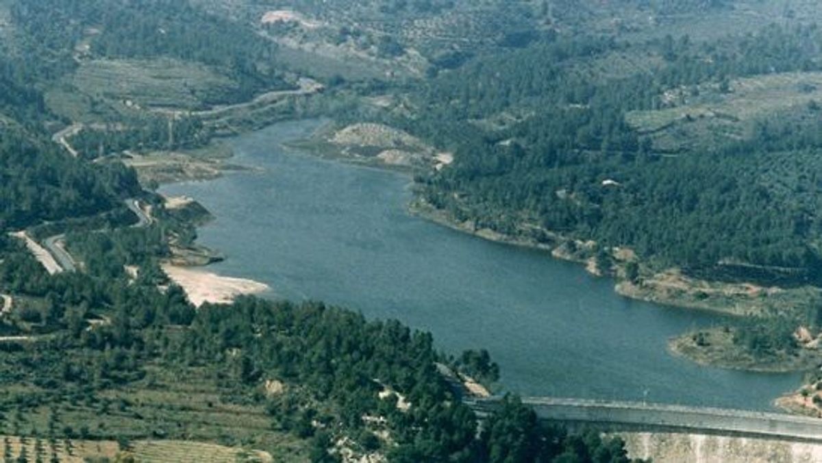 Embalse de Riudecanyes en Tarragona Embalse de Riudecanyes en Tarragona