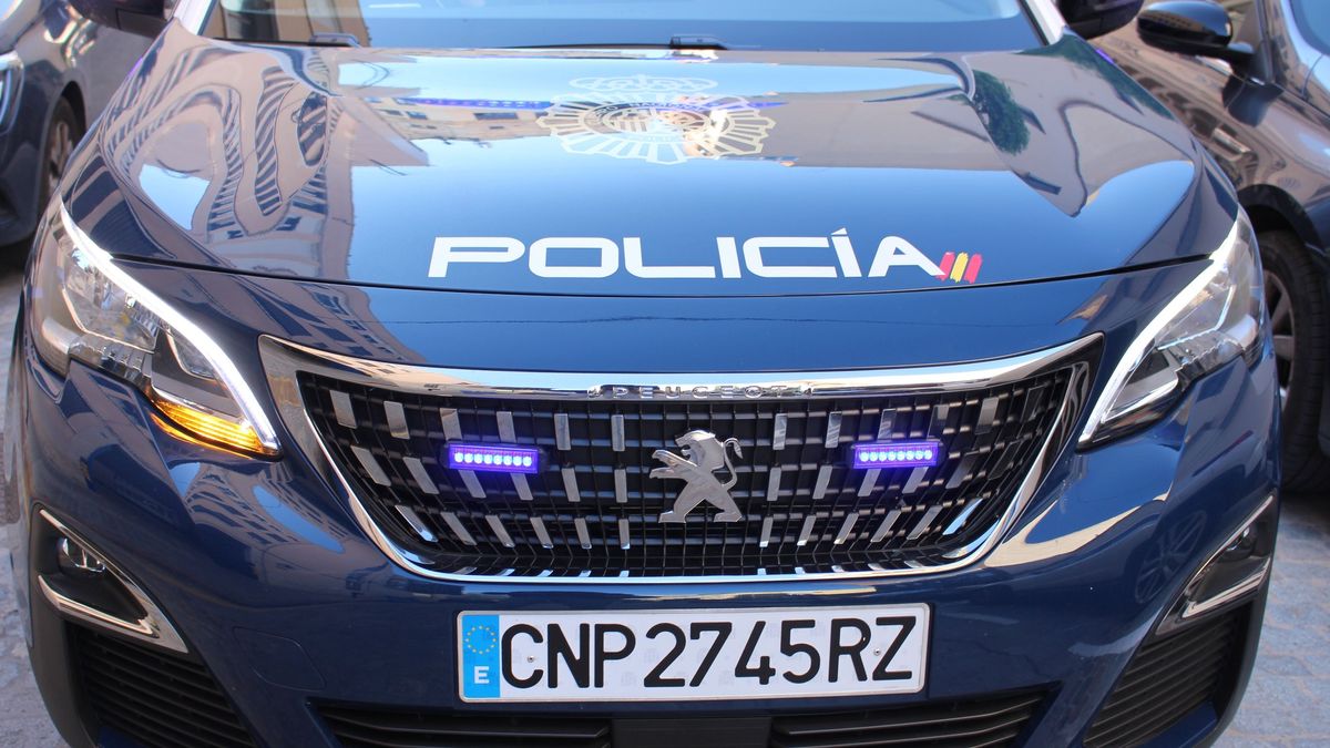 Vehículo de la Policía Nacional Vehículo de la Policía Nacional