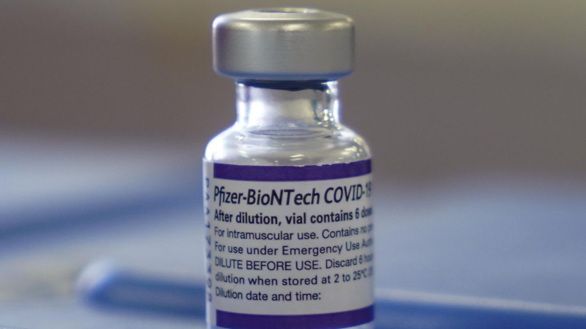 Pfizer y BioNTech anuncian que su vacuna adaptada a ómicron llegará en octubre Pfizer y BioNTech anuncian que su vacuna adaptada a ómicron llegará en octubre