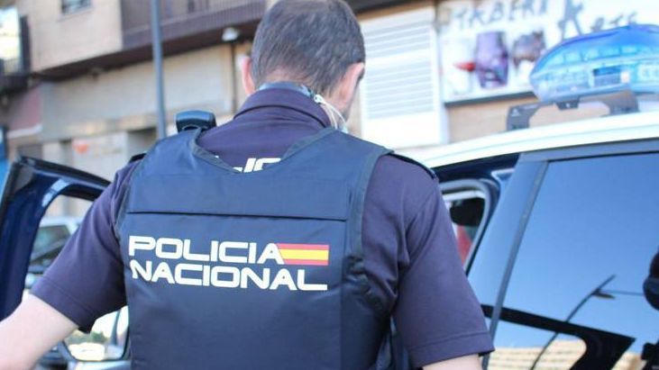 Un agente de la Policía Nacional  (Archivo)